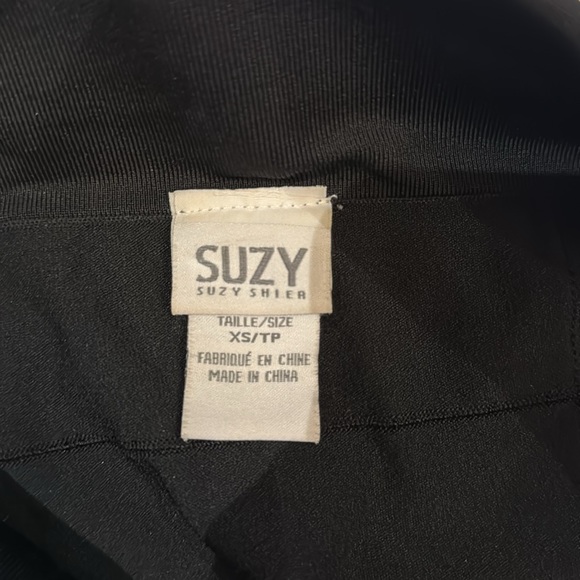 Black spandex skirt with ribbing - Picture 3 of 3